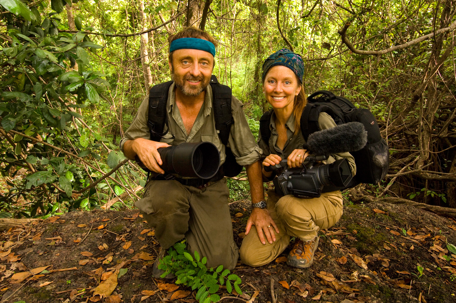 Frans Lanting and Christine Eckstrom in the field, Fongoli, Senegal
